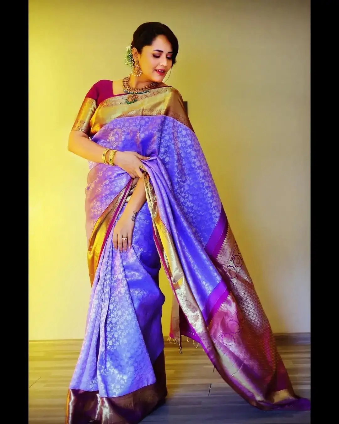 Hyderabad Actress Anasuya Bharadwaj in Blue Pattu Saree